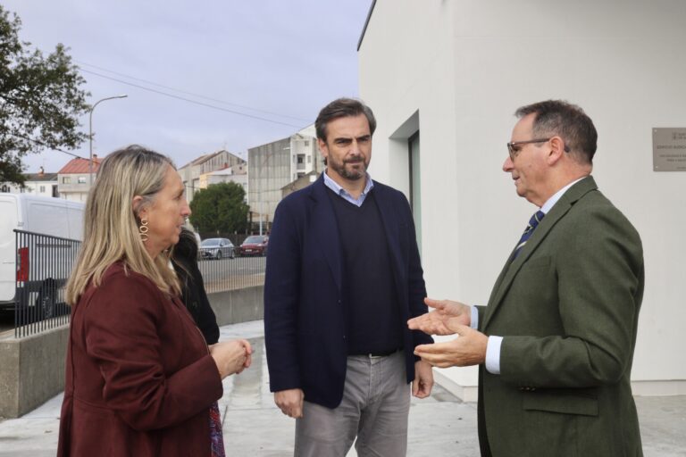 La Xunta critica el «ritmo lento» del Gobierno en las transferencias a Galicia y pide que se reúnan las mesas técnicas