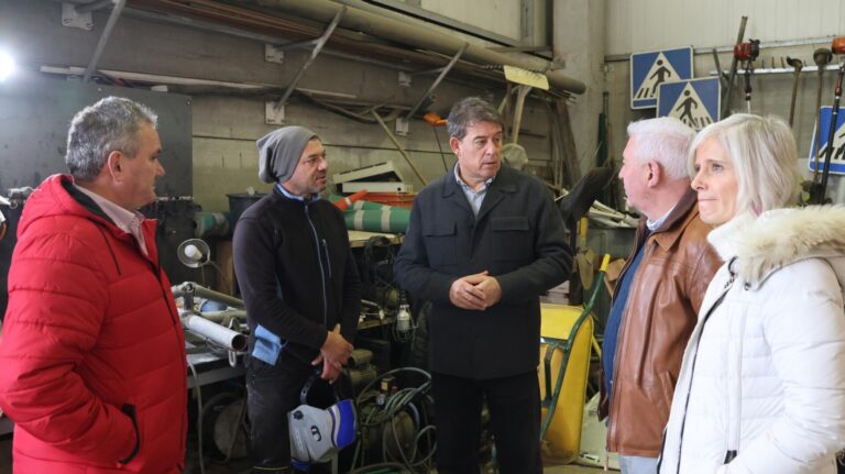 Besteiro asegura que Rueda no tiene para las comunidades energéticas la «celeridad» que sí «tiene con Altri»