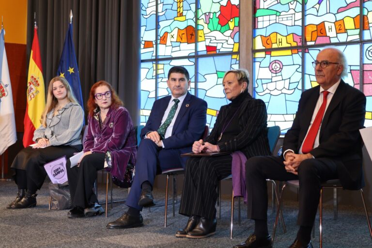 El delegado del Gobierno apela a ampliar los derechos de la Constitución frente a los discursos que niegan la dictadura