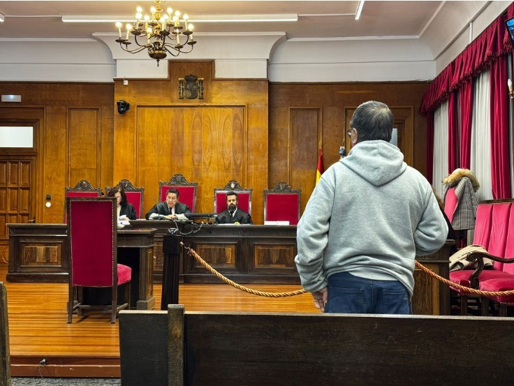 La defensa del hombre acusado de estafar a una mujer en Ourense alega  amistad con la víctima «durante unos 20 años»