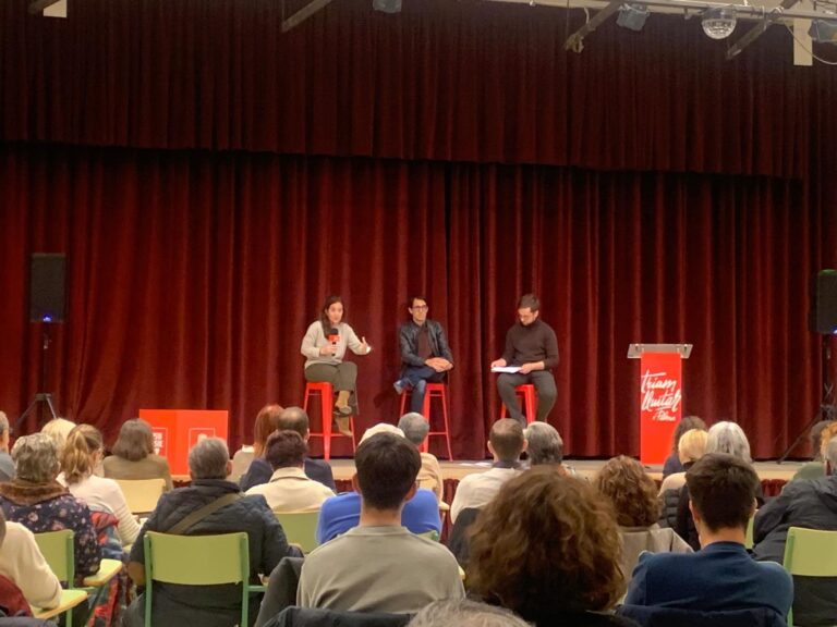 La alcaldesa de A Coruña defiende en Palma que la declaración de zona tensionada contiene los precios del alquiler