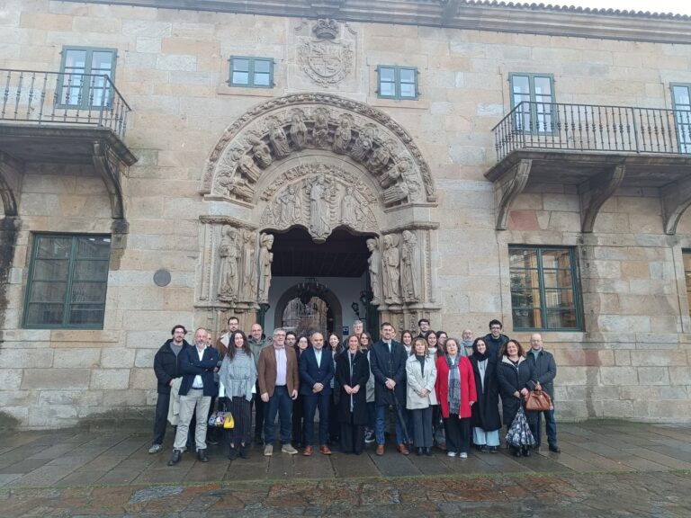 Maite Flores lanza su candidatura a rectora de USC y rechaza descentralizar Medicina: «No se pensó en los estudiantes»