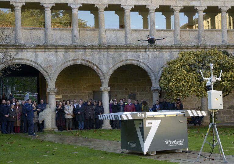 Rural.- Tres equipos de vigilancia aérea financiados por Abanca se suman a la lucha contra los incendios en Ourense