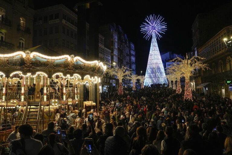 Vecinos del centro de Vigo anuncian acciones judiciales «para frenar el caos navideño y proteger la Alameda»