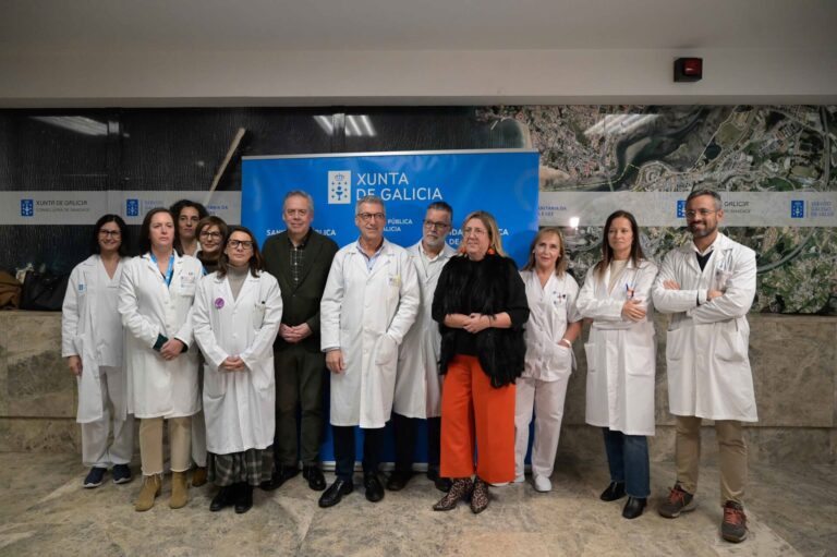 Sanidade hace un «llamamiento masivo» a la vacunación ante el adelanto de la ola de gripe y la huelga de médicos