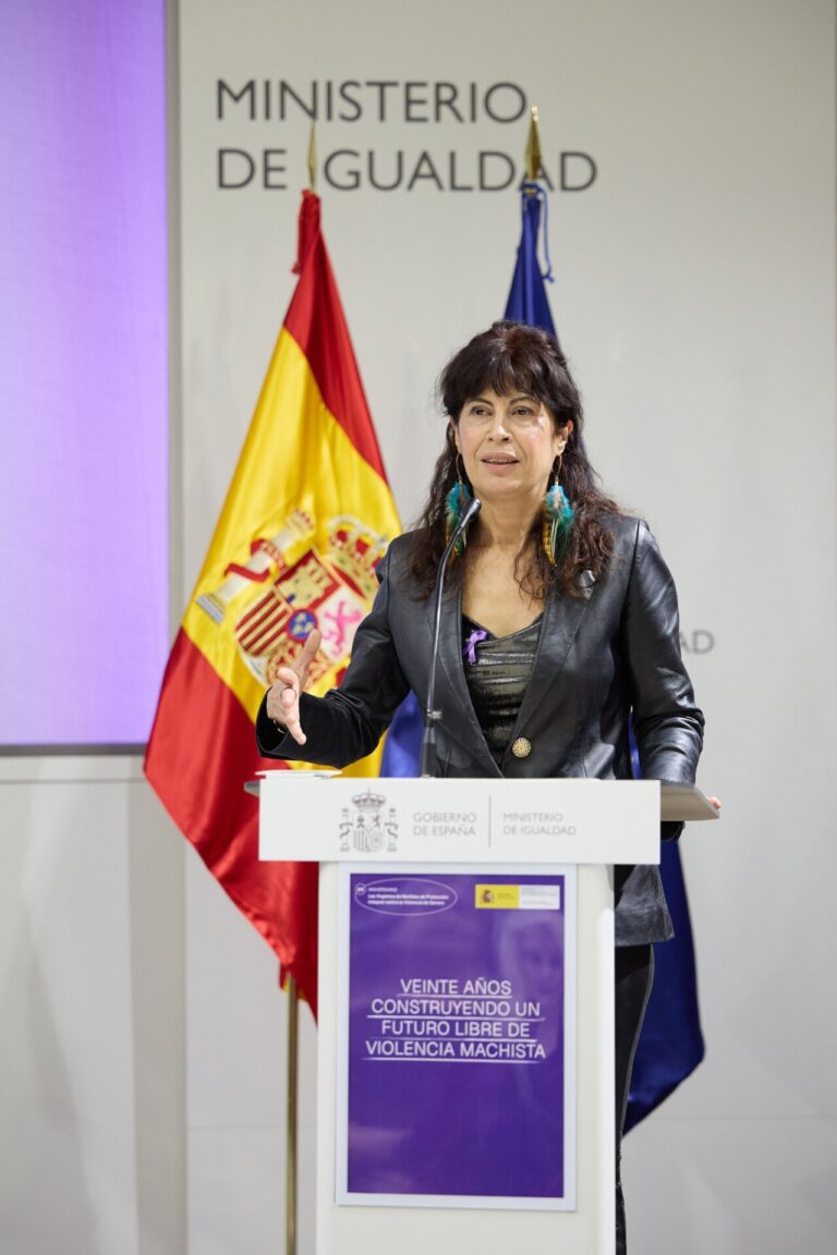 La ministra de Igualdad avisa a la Xunta de que «no consentirá amenazas» y exige cumplir ley contra violencia machista