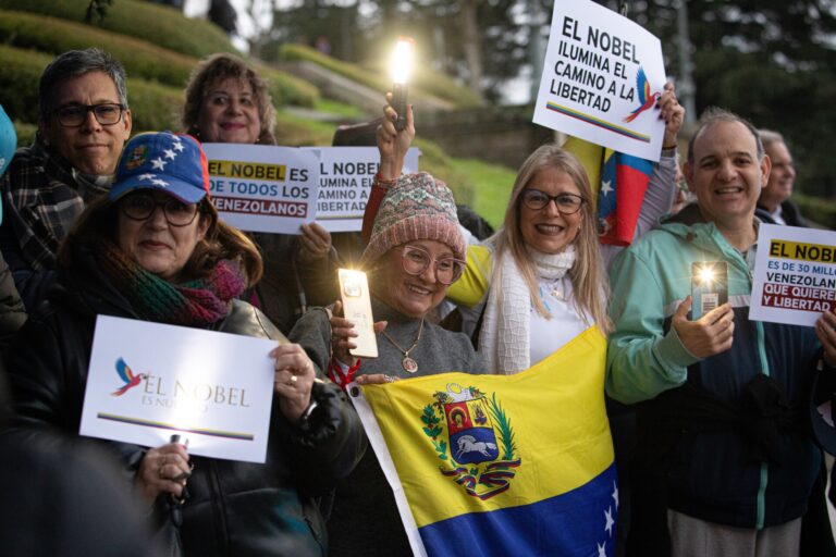 La comunidad venezolana sale a la calle en Vigo en solidaridad con María Corina Machado