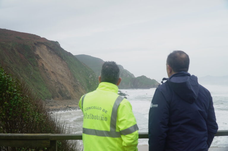 La inestabilidad geológica de la zona y el temporal, causas del desprendimiento en la costa de Valdoviño