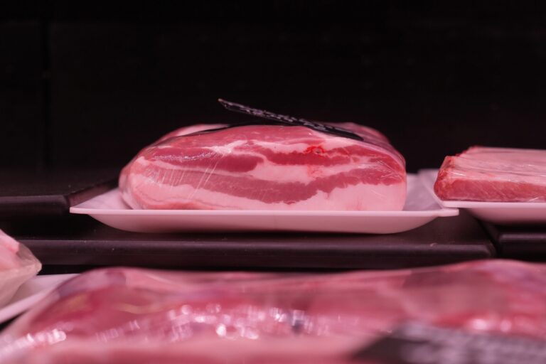 El sector productor gallego pierde ya 1,5 millones por semana por la caída de precios por la peste porcina