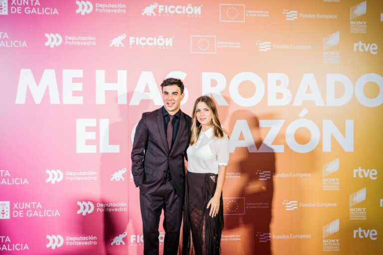 Óscar Casas y Ana Jara presentan en Pontevedra ‘Me has robado el corazón’: «Fue una aventura preciosa rodar en Galicia»