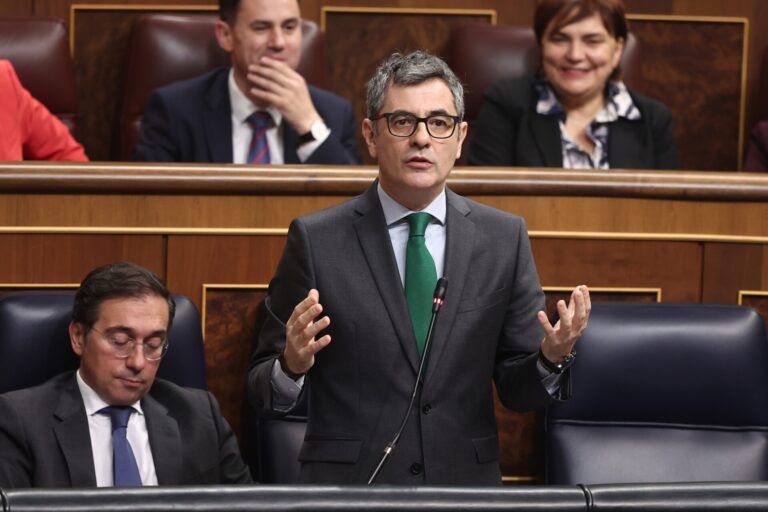 Bolaños admite que los casos de acoso en el PSOE «duelen y repugnan» y asume que las mujeres puedan sentir «decepción»