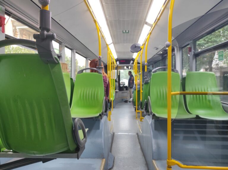 El transporte urbano por autobús sube un 5,7% en Galicia en octubre, hasta 6.688.000 viajeros