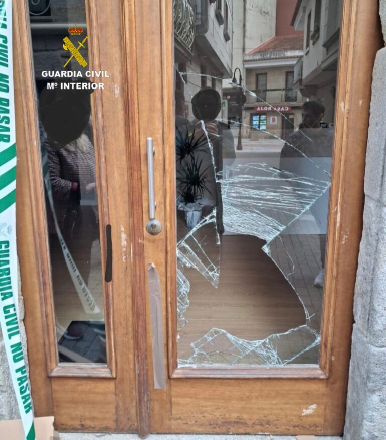 Detenido un vecino de Cangas por un robo en un establecimiento comercial del municipio