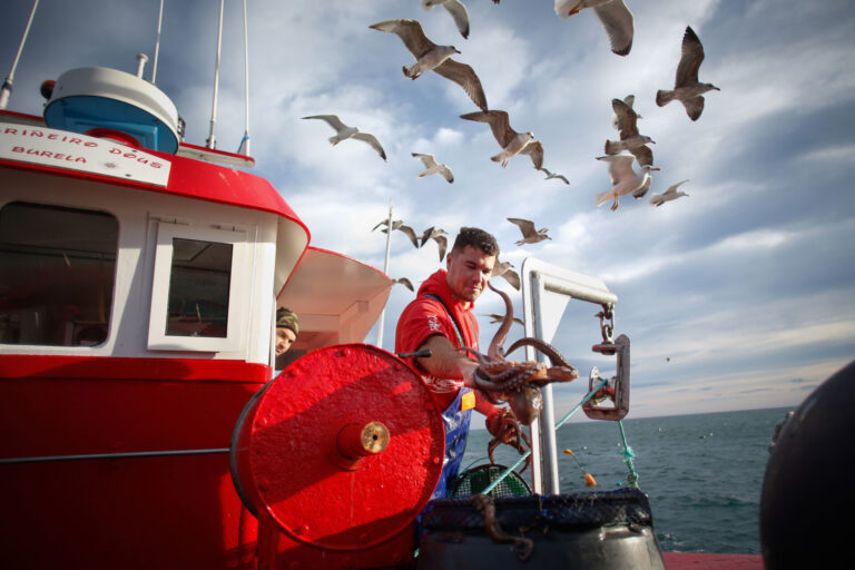 Sindicatos convocan huelgas en enero y febrero por un convenio «digno» en el sector de conserva de pescado