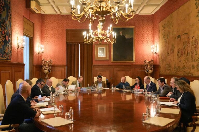 La Diputación de Pontevedra aprueba 3,2 millones para ayuas a +Aqua, +Novaqua y Provincia Comunitaria