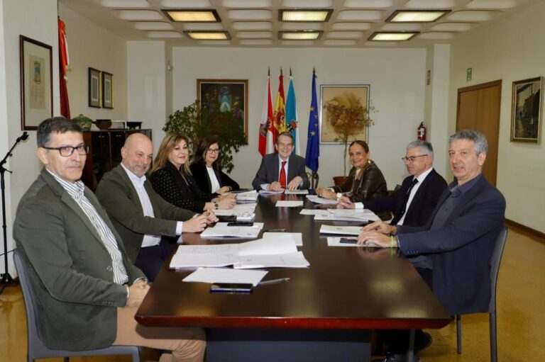 Caballero dice que la Empresa Municipal de Vivienda asumirá la construcción de 200 pisos en Santa Cristina