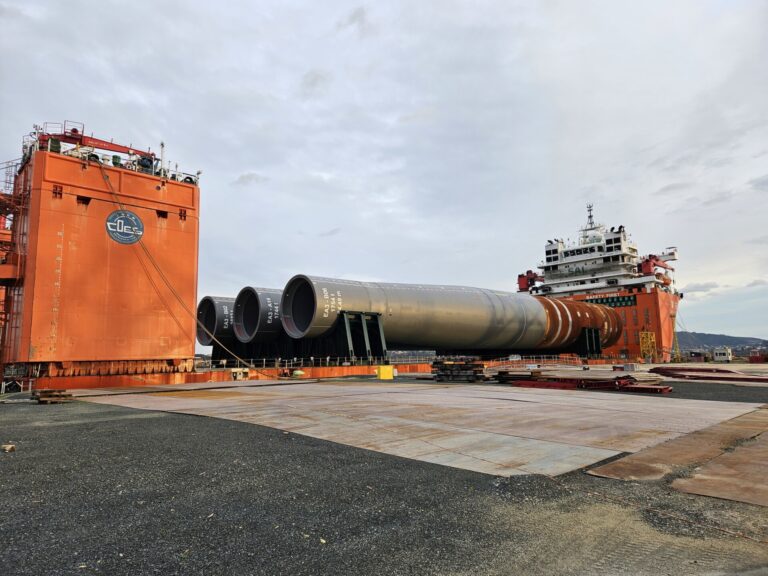 Navantia Seanergies y Windar finalizan los 45 monopilotes para el parque ‘East Anglia 3’ de Iberdrola