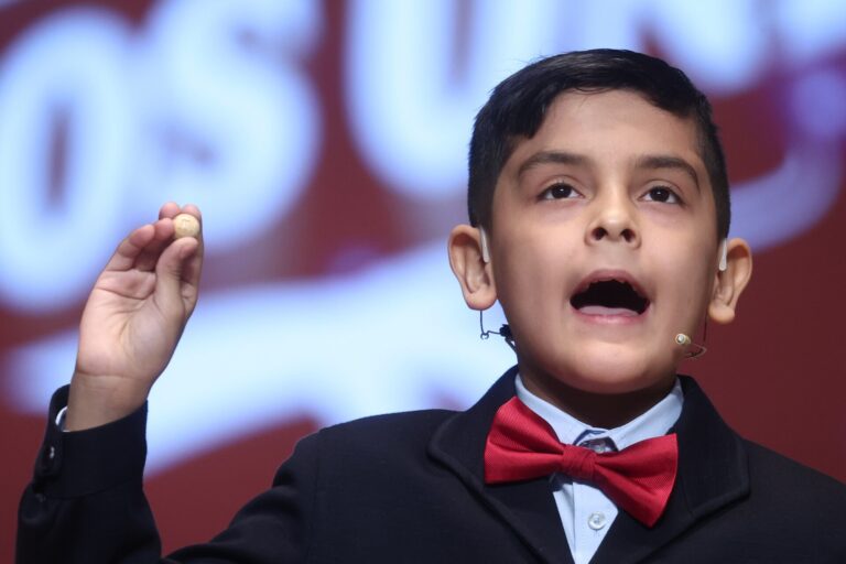 Lotería.- El 90.693, tercer premio del Sorteo de Navidad, cae en Galicia muy repartido