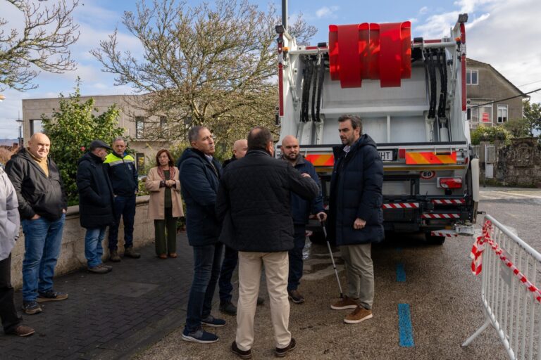 La Xunta apoya la adquisición de un camión para recogida de residuos en Mondariz (Pontevedra)