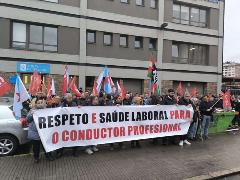 Trabajadores estudian una posible huelga indefinida desde el 12 en el transporte de viajeros por carretera en A Coruña