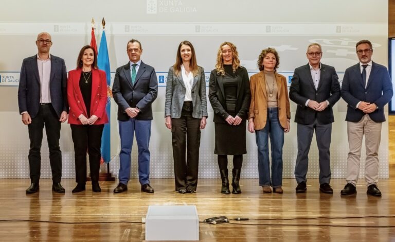 Los tres nuevos cargos de Medio Rural toman posesión ante la conselleira, que valora su «compromiso» y les desea «éxito»