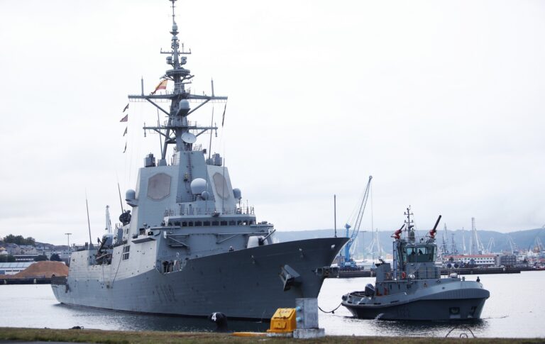 El mal tiempo obliga a la fragata ‘Almirante Juan de Borbón’ a aplazar unos días su despliegue con la OTAN