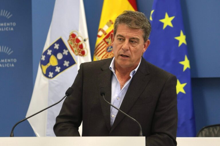 Besteiro pregunta a Rueda si defenderá los «587 millones más al año» para Galicia o «seguirá haciendo el juego a Feijóo»