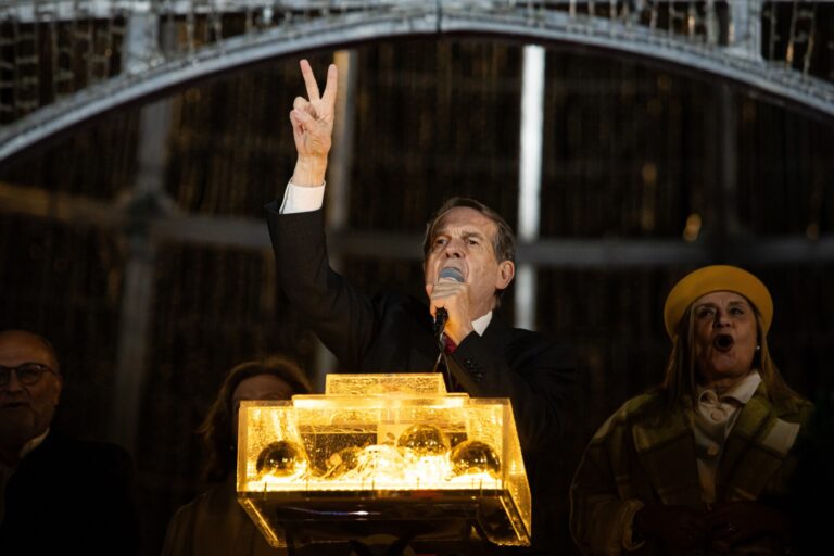 Turismo.- Vigo apagará este domingo las luces de Navidad «de todo el planeta» con un acto en Puerta del Sol