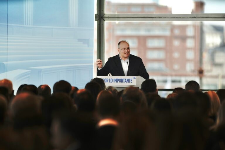 Tellado sugiere que Zapatero «pudo enriquecerse a costa» de Venezuela y celebra que la «lupa» judicial esté sobre él