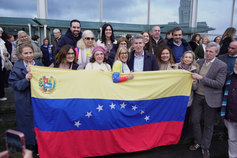 Rueda afirma que el PP estará con Venezuela «hasta que sea un país libre» y afea al BNG «seguir apoyando a tiranos»