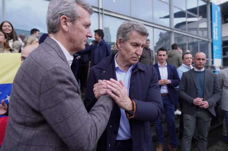 Feijóo pide concentrar el voto en el PP y lanza un aviso a Vox: gobernar es «asumir el desgaste»