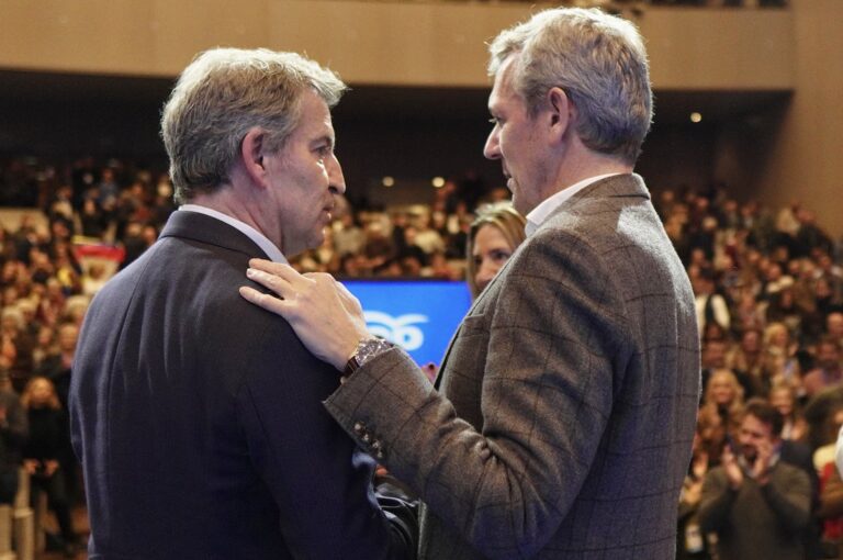 Feijóo y el PP se conjuran para «pelear» contra el sistema de financiación de Sánchez que busca «comprar el poder»
