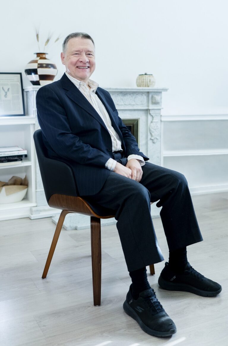 El manifiesto de Jordi Sevilla pide un «cambio de rumbo político» en el PSOE al que culpa del auge de la extrema derecha