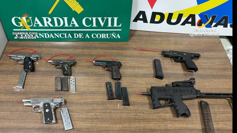 Incautadas armas, 135 kilos de hachís y 31 de cocaína en la red de narcotráfico desarticulada en A Coruña