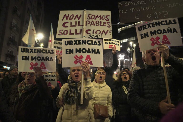 Pontón pide la comparecencia de Rueda en el Parlamento ante «el colapso» en urgencias de hospitales gallegos