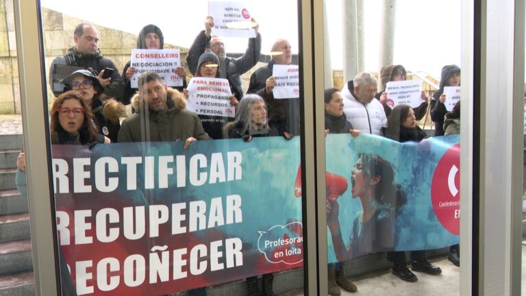 CIG-Ensino vuelve a exigir al conselleiro una negociación y la Xunta replica que la central sindical «se autoexcluye»