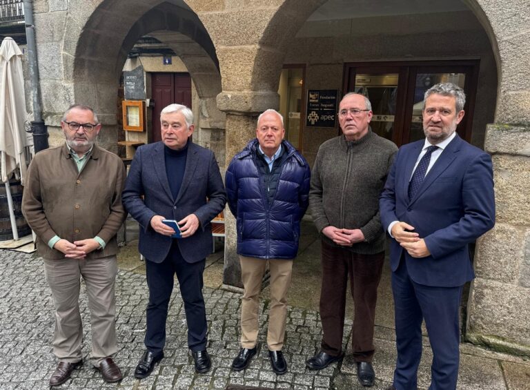 El PP compromete en Lugo convertir la vivienda en «algo accesible» tras acusar a Sánchez de haberla hecho «imposible»