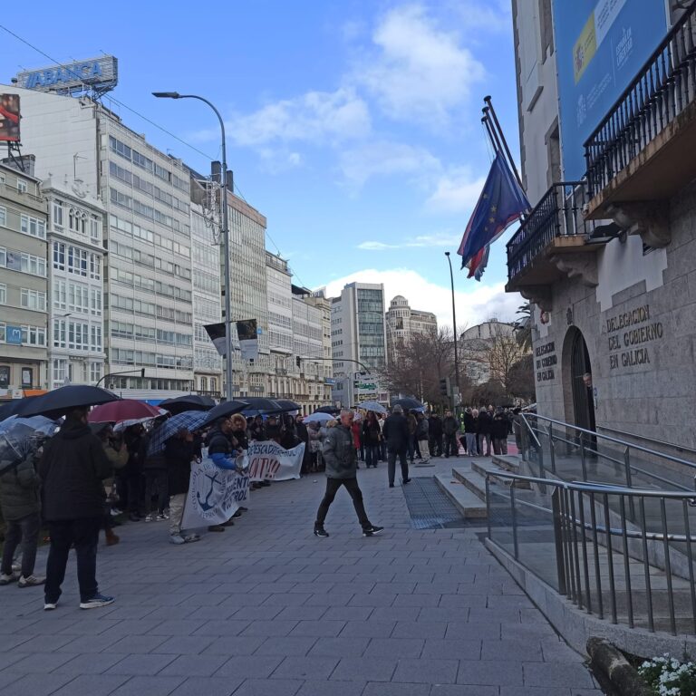 Pescadores protestan en A Coruña ante el Gobierno contra los nuevos controles