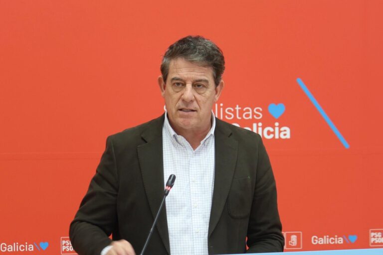 Besteiro acusa a Rueda de «firmar» la «traición a Galicia» por «callar y acatar» las órdenes de Feijóo en financiación