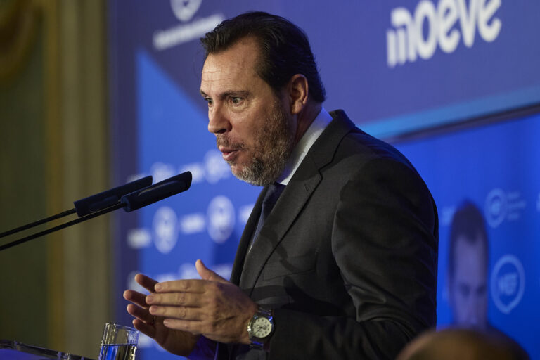 Puente atribuye el anuncio de huelga del Semaf al estado anímico de los maquinistas y tratará de evitarla