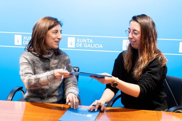 Xunta y Cemma firman un convenio para garantizar la asistencia y recuperación de animales que varen en la costa gallega