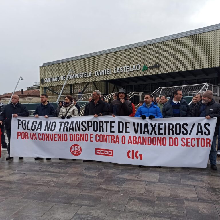 Protesta en Santiago contra la «parálisis» de la patronal del transporte a las puertas de una huelga indefinida