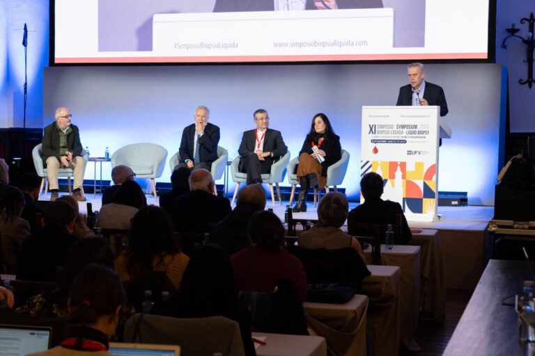 Santiago reúne a más de 300 expertos para abordar cómo la biopsia líquida detecta con antelación recaídas en tumores