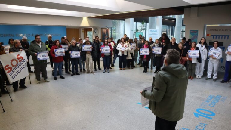 SOS Sanidade Pública anima desde Vigo, «zona cero de los recortes», a participar en la manifestación del 1 de febrero