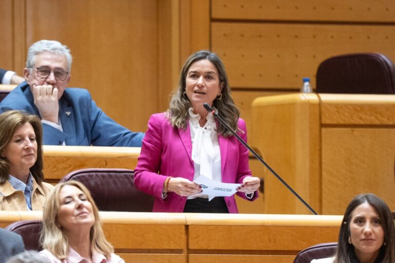 Senadores del PP piden conocer los motivos de la limitación temporal de velocidad en la línea del accidente de Angrois