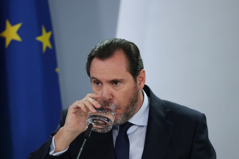 El ministro, tras aprobar ayudas a víctimas de Adamuz y Gelida: «No vamos a consentir que pase lo que pasó en Angrois»