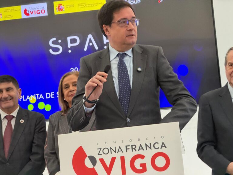 Óscar López considera a Puente «ejemplo de cómo se da la cara» y «transparencia» frente a «otras catástrofes del pasado»