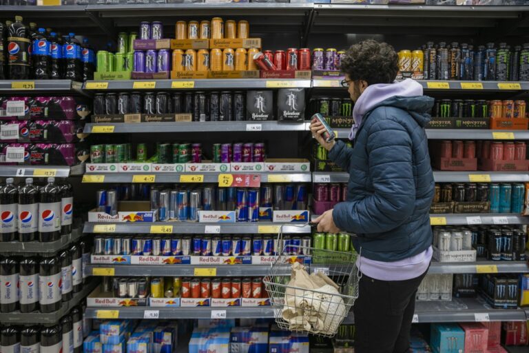 La distribución alimentaria alerta de «grave falta de coherencia» en la regulación de bebidas energéticas