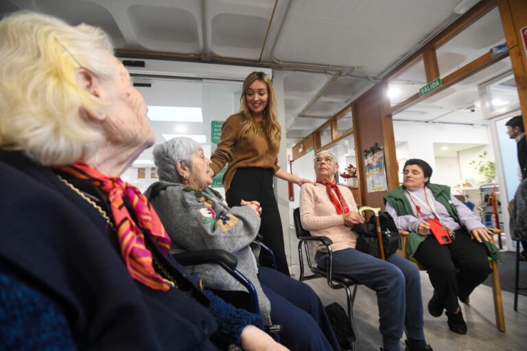 La Xunta atribuye el recurso que motivó la paralización de su plan de dependencia a un «afán recaudatorio» del Gobierno