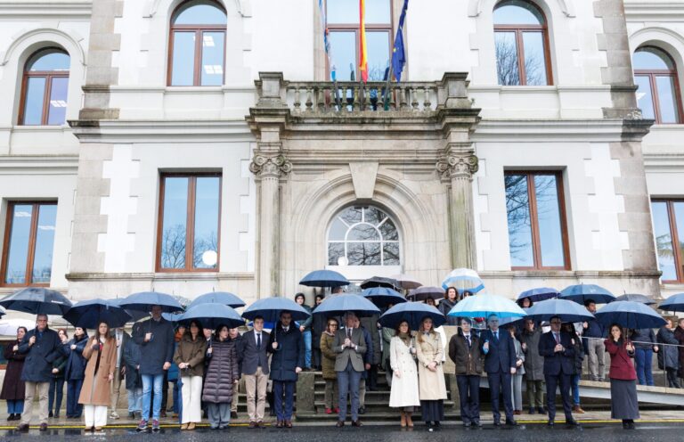 Minuto de silencio en la Xunta por el crimen machista de Mos: llamada a que víctimas y allegados denuncien